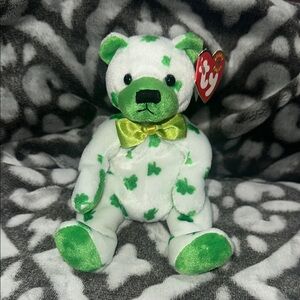 Ty Clover 🍀 bear with tags